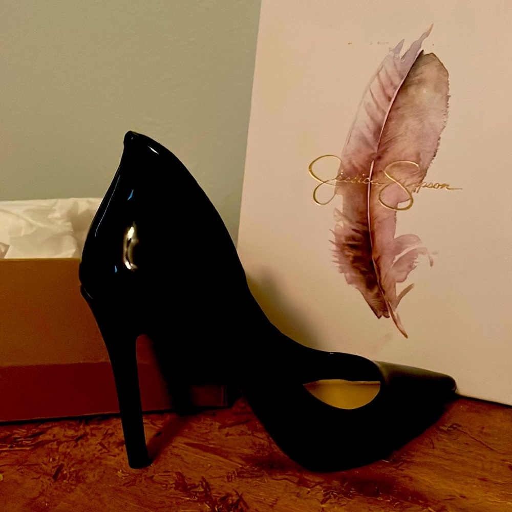 Never worn Jessica Simpson black patent leather heels